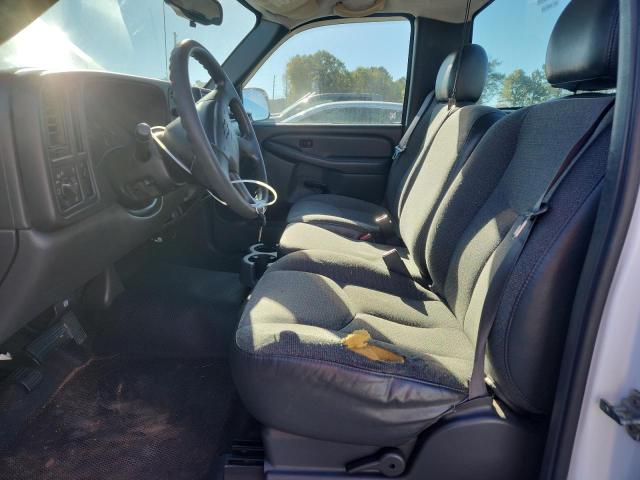 Photo 7 from auction – 2005 CHEVROLET SILVERADO with VIN 1GCEC14X25Z169157