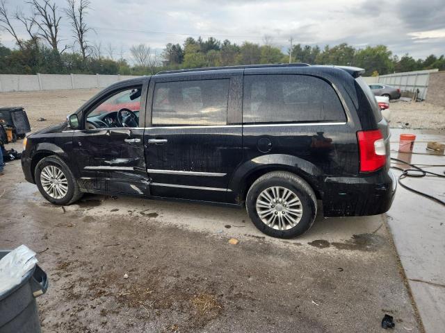 Photo 2 from auction – 2015 CHRYSLER TOWN & COU with VIN 2C4RC1CG3FR697305