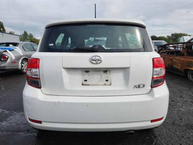 Photo 6 from auction – 2010 TOYOTA SCION XD with VIN JTKKU4B44A1006408