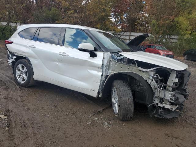 Photo 4 from auction – 2022 TOYOTA HIGHLANDER with VIN 5TDBBRCH2NS557246
