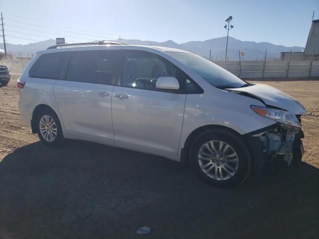 Photo 4 from auction – 2015 TOYOTA SIENNA XLE with VIN 5TDYK3DC4FS647395