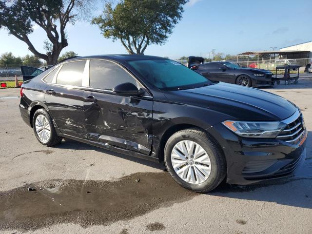 Photo 4 from auction – 2019 VOLKSWAGEN JETTA S with VIN 3VWCB7BU2KM242883