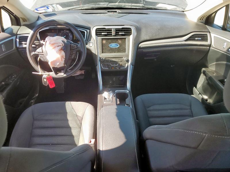 Photo 8 from auction – 2017 FORD FUSION SE with VIN 3FA6P0HD3HR273402
