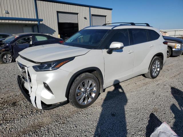 TOYOTA HIGHLANDER 2022 with VIN 5TDDZRBH2NS220372 - Photo from auction