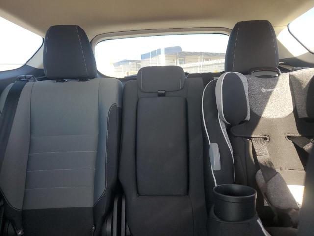 Photo 10 from auction – 2016 FORD ESCAPE SE with VIN 1FMCU0GXXGUC04971