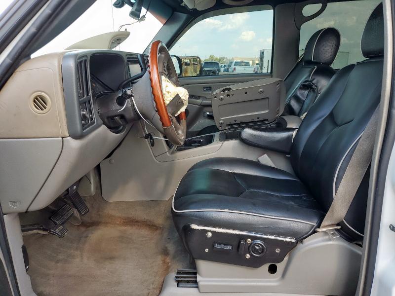 Photo 7 from auction – 2005 CHEVROLET AVALANCHE with VIN 3GNEC12Z15G148604