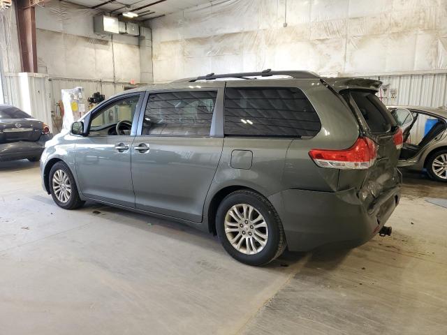 Photo 2 from auction – 2011 TOYOTA SIENNA XLE with VIN 5TDYK3DC7BS011581