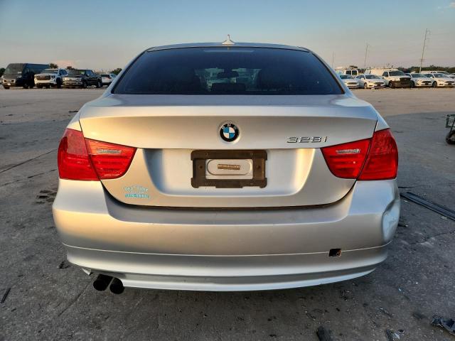 Photo 6 from auction – 2011 BMW 328 I with VIN WBAPH7G56BNN05478