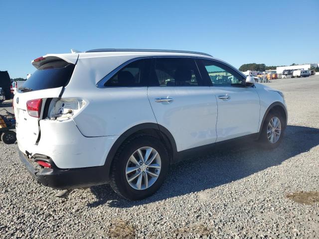 Photo 3 from auction – 2016 KIA SORENTO LX with VIN 5XYPG4A55GG038274