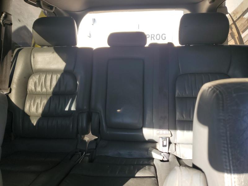 Photo 10 from auction – 2001 LEXUS LX 470 with VIN JTJHT00W413512209