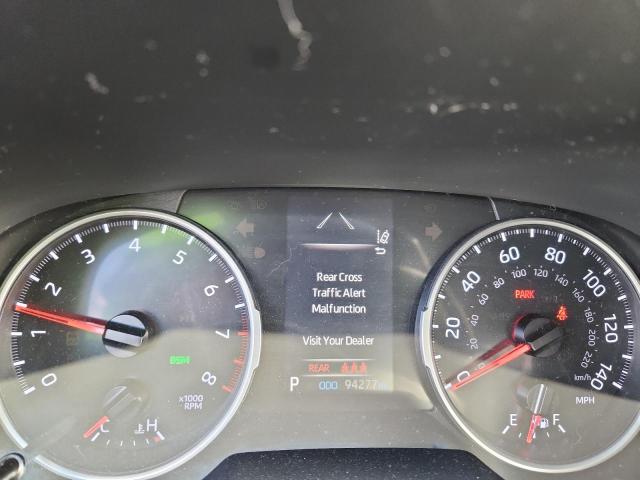 Photo 9 from auction – 2019 TOYOTA RAV4 XLE with VIN JTMP1RFV9KD028510