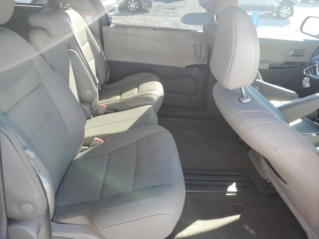 Photo 11 from auction – 2018 TOYOTA SIENNA XLE with VIN 5TDYZ3DC3JS959776