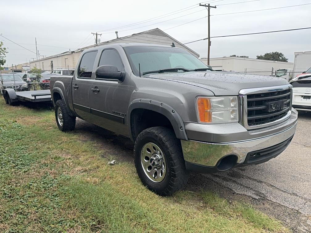 GMC NEW SIERRA 2007 z numerem VIN 2GTEC13C571731420 - Zdjęcie z aukcji