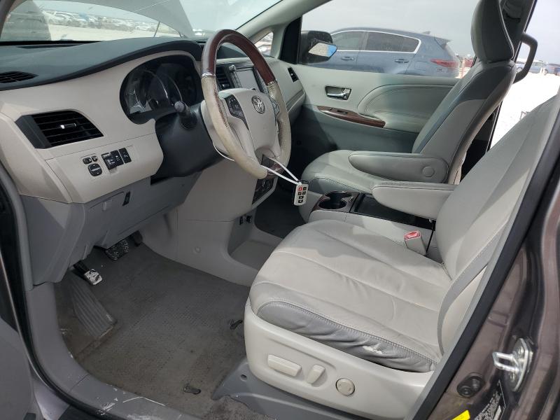 Photo 7 from auction – 2011 TOYOTA SIENNA XLE with VIN 5TDYK3DCXBS019478