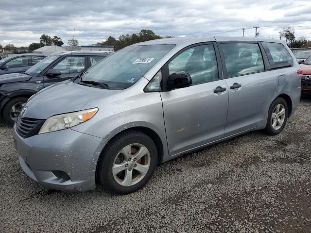 TOYOTA SIENNA 2013 with VIN 5TDZK3DCXDS329962 - Photo from auction