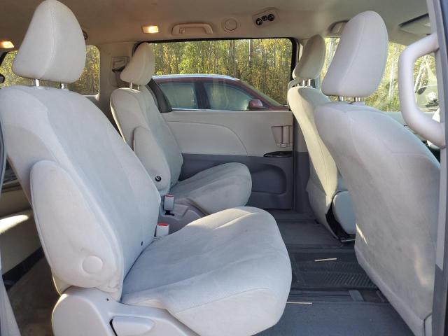Photo 11 from auction – 2011 TOYOTA SIENNA with VIN 5TDZK3DC5BS167073