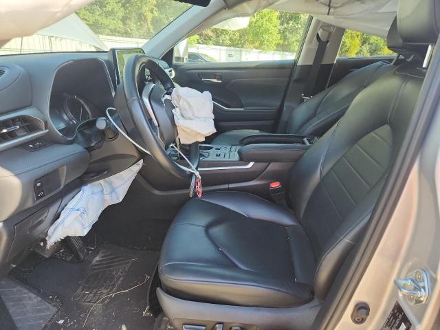 Photo 7 from auction – 2022 TOYOTA HIGHLANDER with VIN 5TDGZRBHXNS567915