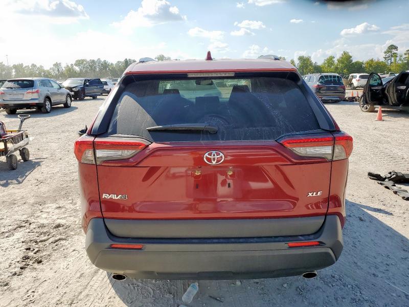 Photo 6 from auction – 2019 TOYOTA RAV4 XLE with VIN JTMW1RFV5KD033294