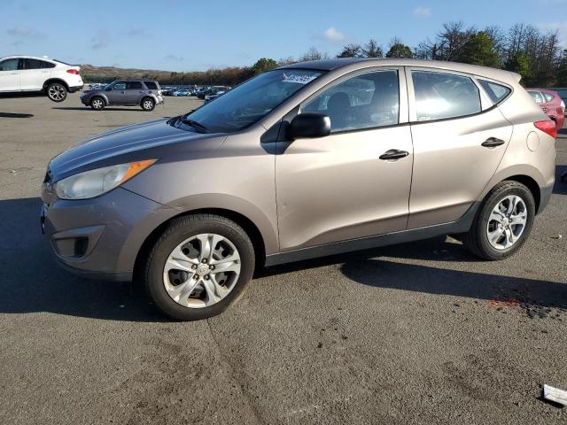 HYUNDAI TUCSON GL 2011 with VIN KM8JT3AB1BU215939 - Photo from auction