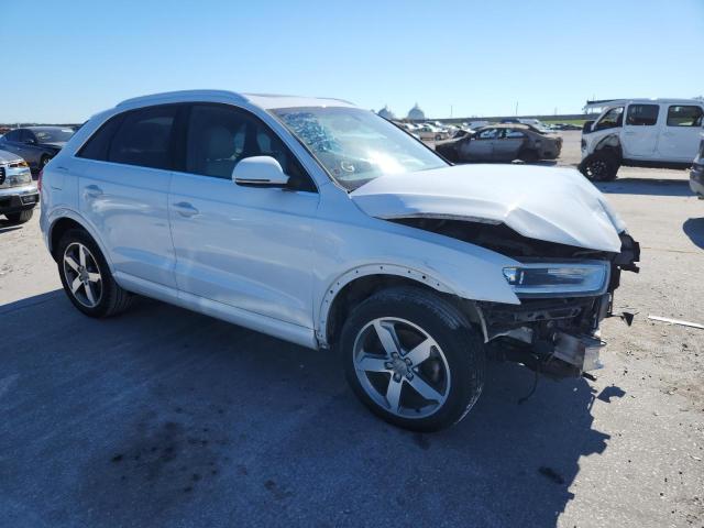 Photo 4 from auction – 2015 AUDI Q3 PREMIUM PLUS with VIN WA1EFCFS4FR012682