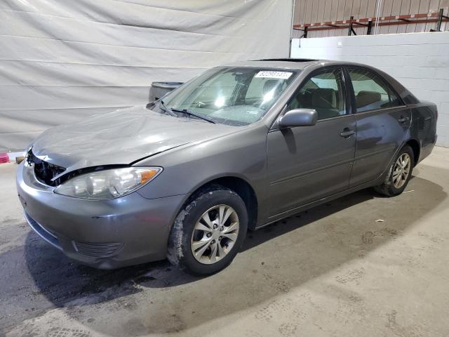 TOYOTA CAMRY LE 2005 with VIN 4T1BF32K95U605136 - Photo from auction