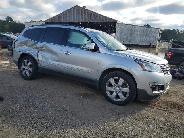 Photo 4 from auction – 2017 CHEVROLET TRAVERSE L with VIN 1GNKRGKD7HJ114243