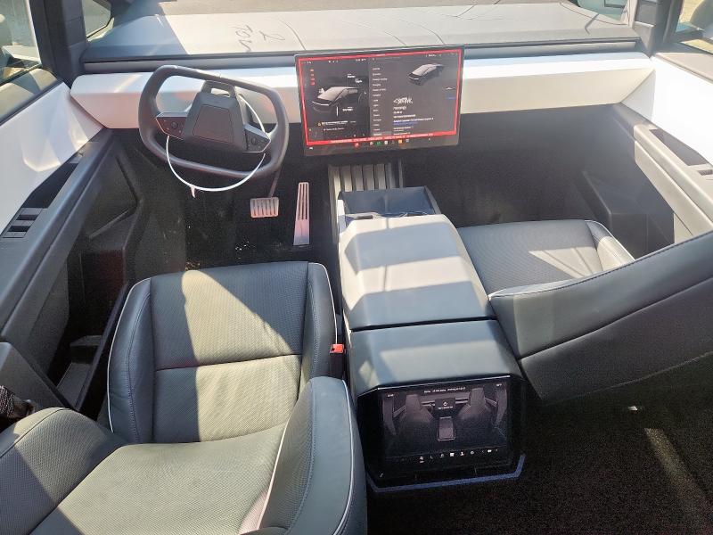 Photo 8 from auction – 2024 TESLA CYBERTRUCK with VIN 7G2CEHED2RA007856