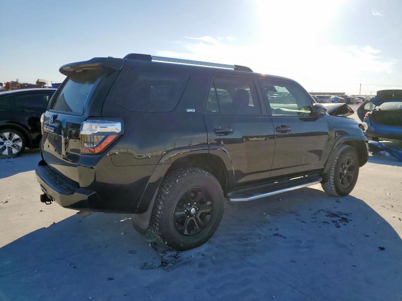 Photo 3 from auction – 2020 TOYOTA 4RUNNER SR with VIN JTEZU5JRXL5223798