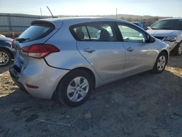 Photo 3 from auction – 2017 KIA FORTE LX with VIN KNAFK5A80H5679303
