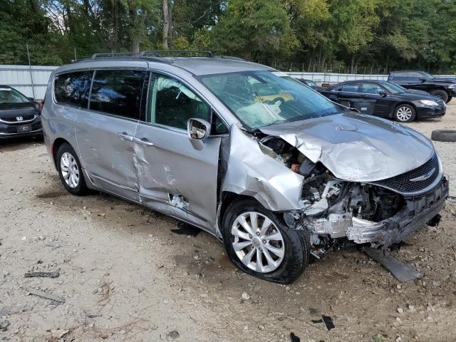 Photo 4 from auction – 2017 CHRYSLER PACIFICA T with VIN 2C4RC1BG0HR745332