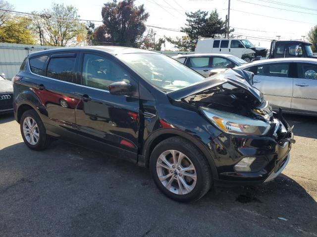 Photo 4 from auction – 2017 FORD ESCAPE SE with VIN 1FMCU0GD2HUA57942