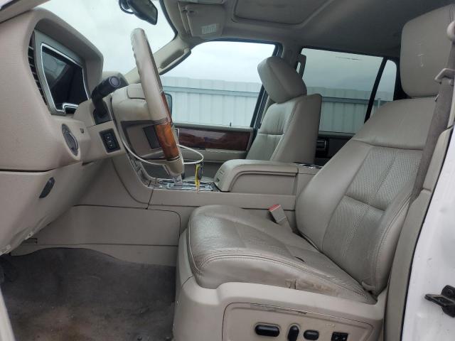 Photo 7 from auction – 2011 LINCOLN NAVIGATOR with VIN 5LMJJ2J51BEJ07001