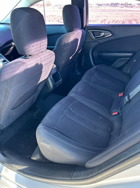 Photo 6 from auction – 2015 CHRYSLER 200 LIMITE with VIN 1C3CCCAB4FN660631
