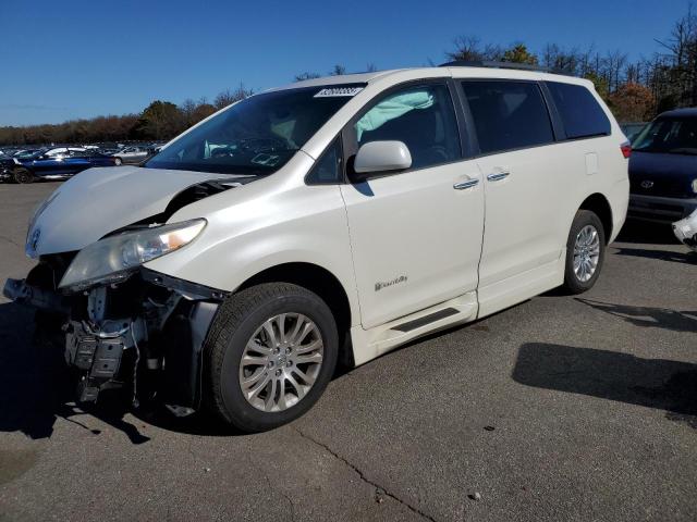TOYOTA SIENNA XLE 2016 with VIN 5TDYK3DC7GS761733 - Photo from auction