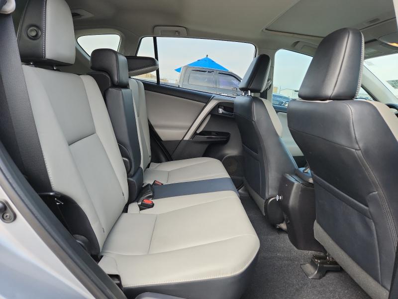 Photo 11 from auction – 2017 TOYOTA RAV4 LIMIT with VIN 2T3YFREV6HW365980