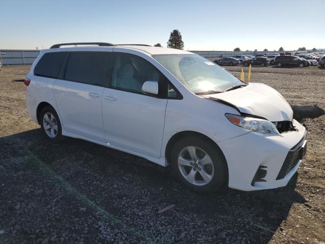 Photo 4 from auction – 2018 TOYOTA SIENNA LE with VIN 5TDKZ3DC3JS917596