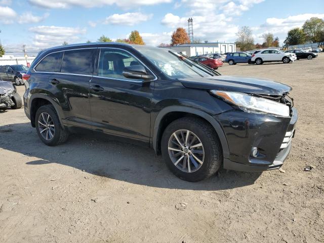 Zdjęcie 4 z aukcji – 2018 TOYOTA HIGHLANDER z VIN 5TDJZRFH8JS832549