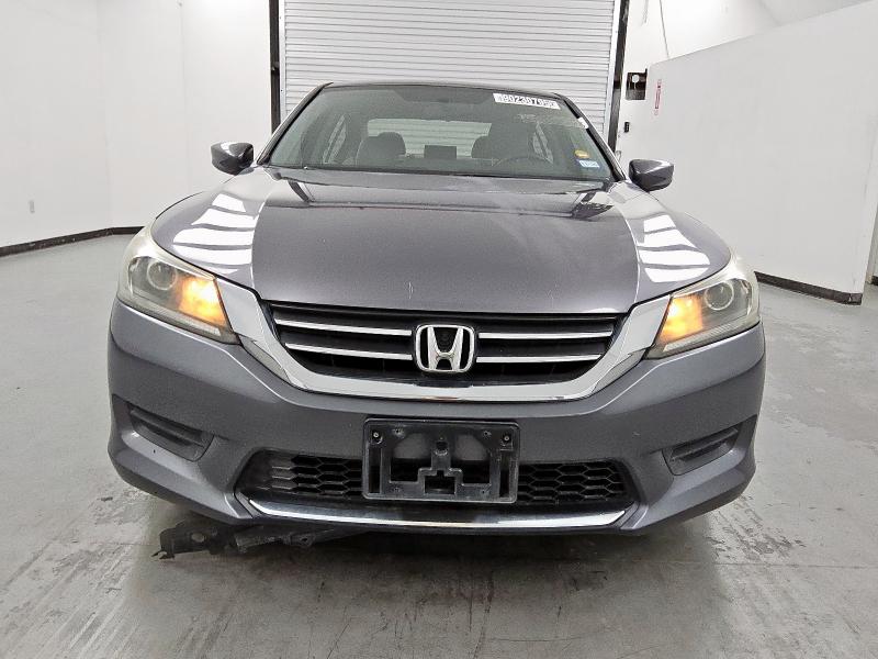 Photo 5 from auction – 2015 HONDA ACCORD with VIN 1HGCR2F36FA189483