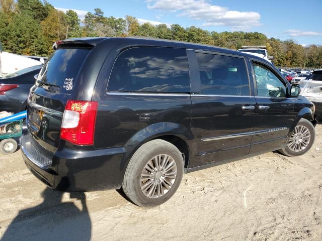 Photo 3 from auction – 2014 CHRYSLER TOWN & COU with VIN 2C4RC1CG8ER467421