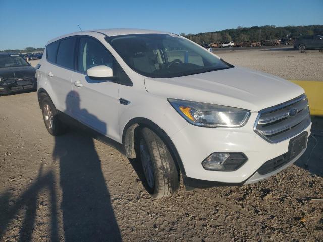 Photo 4 from auction – 2017 FORD ESCAPE SE with VIN 1FMCU0GD0HUA53291