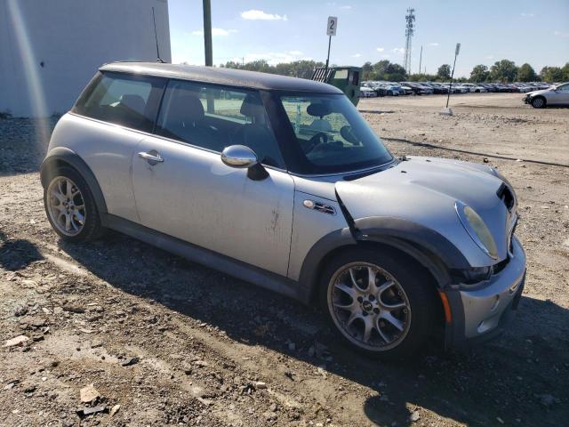 Photo 4 from auction – 2005 MINI COOPER S with VIN WMWRE33415TG95393