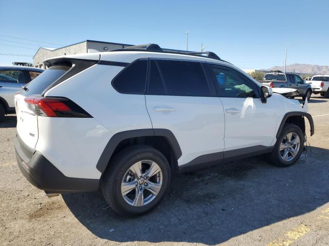 Photo 3 from auction – 2022 TOYOTA RAV4 XLE with VIN 2T3W1RFV5NC211195