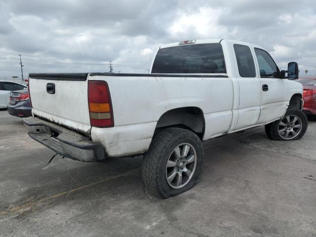 Photo 3 from auction – 2000 CHEVROLET SILVERADO with VIN 1GCEC19T3YZ353274