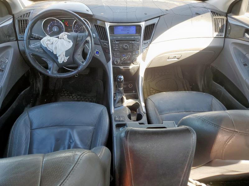Photo 8 from auction – 2011 HYUNDAI SONATA SE with VIN 5NPEC4AC2BH106016