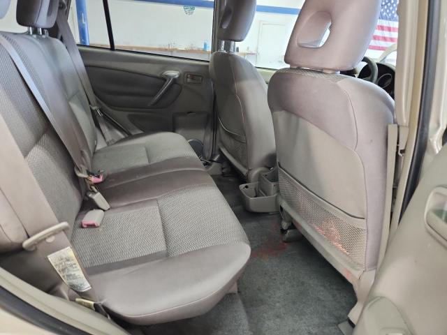 Photo 11 from auction – 2004 TOYOTA RAV4 with VIN JTEGD20V040022835