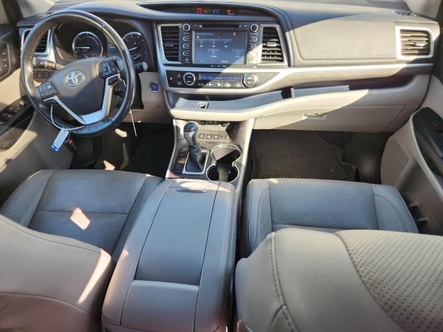 Photo 8 from auction – 2018 TOYOTA HIGHLANDER with VIN 5TDDGRFH0JS040902