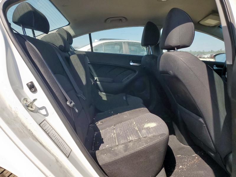 Photo 10 from auction – 2018 KIA FORTE LX with VIN 3KPFL4A73JE245596