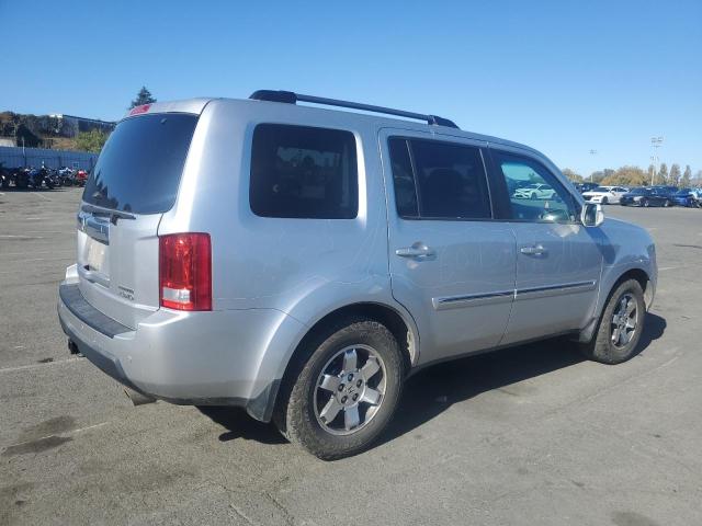 Photo 3 from auction – 2011 HONDA PILOT TOURING with VIN 5FNYF4H9XBB107217