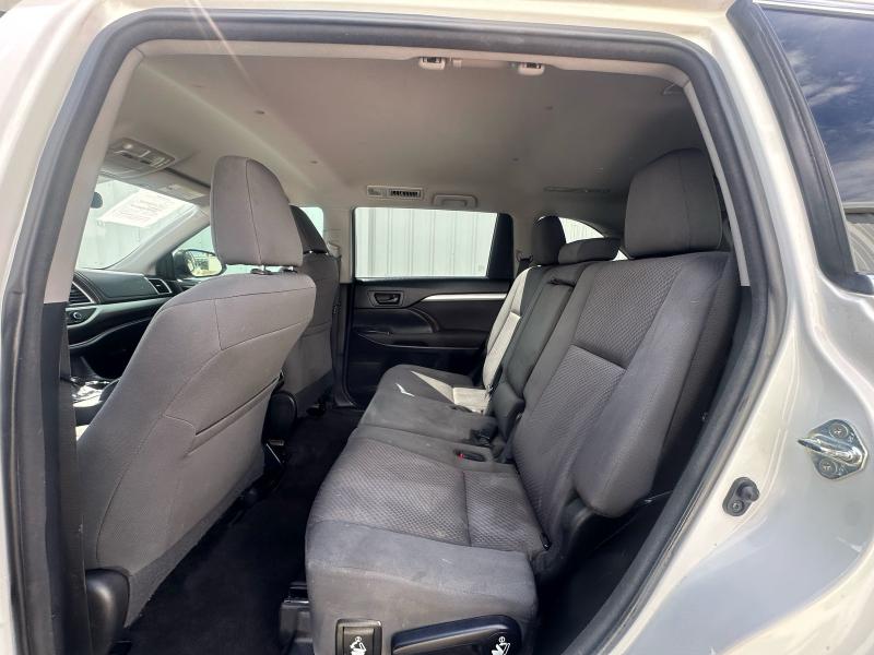 Photo 6 from auction – 2018 TOYOTA HIGHLANDER with VIN 5TDZARFH5JS034021