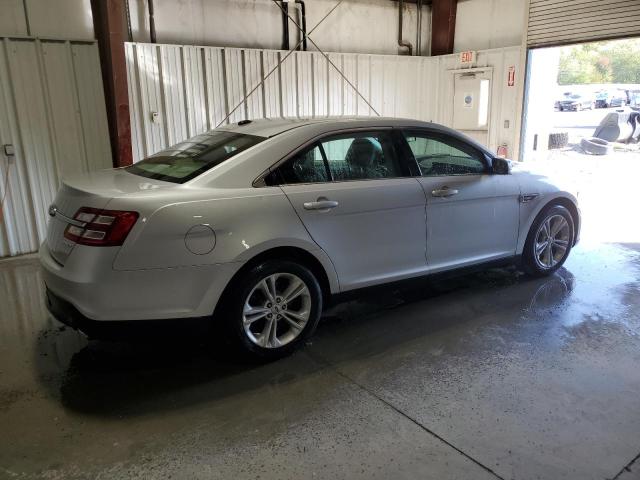 Photo 3 from auction – 2015 FORD TAURUS SE with VIN 1FAHP2D85FG203501